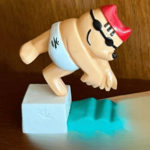 Figura COBI Natación